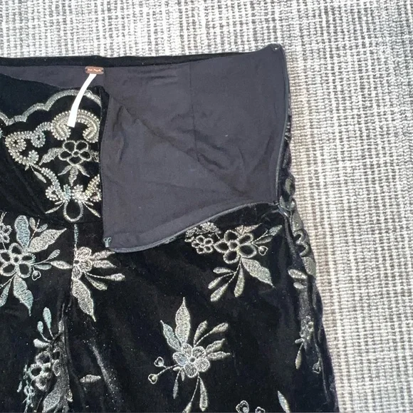 Free People Women's Floral Print Velvet Flared Pants Boho Retro Festival Small - Picture 11 of 14